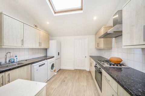 2 bedroom house for sale, Kenlor Road, London SW17