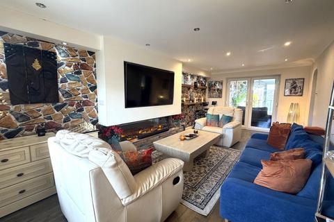 4 bedroom detached house for sale, Bracken Court, Harworth, Doncaster