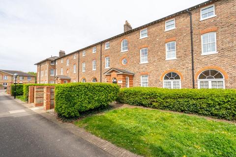 1 bedroom flat to rent, St Mary`s House, Portsmouth