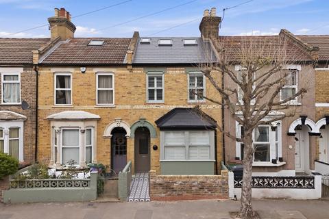 5 bedroom terraced house for sale, Chichester Road, London E11