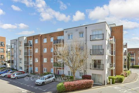 2 bedroom flat for sale, Canalside, Redhill RH1