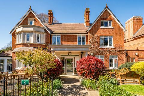 1 bedroom apartment for sale, St. Pauls Cray Road, Chislehurst, Kent, BR7