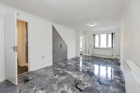 4 bedroom semi-detached house for sale, Sheaves Close, BILSTON, West Midlands, WV14