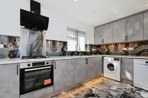 4 bedroom semi-detached house for sale, Sheaves Close, BILSTON, West Midlands, WV14