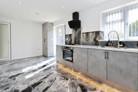 4 bedroom semi-detached house for sale, Sheaves Close, BILSTON, West Midlands, WV14