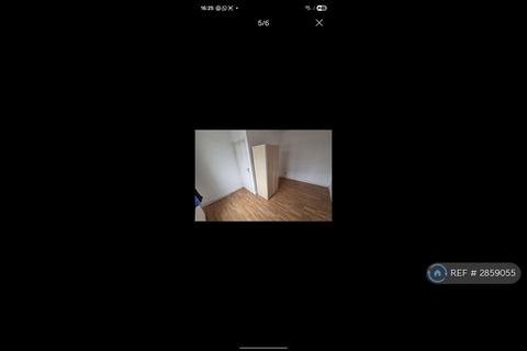 2 bedroom flat to rent, Whitby Road, South Harrow, HA2