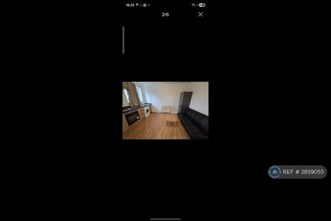 2 bedroom flat to rent, Whitby Road, South Harrow, HA2