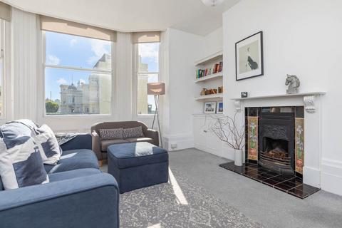 2 bedroom flat to rent, Albermarle Mansions, Victoria Terrace, Hove