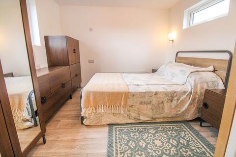 1 bedroom park home for sale, Bedford Road, Henlow SG16