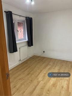 3 bedroom terraced house to rent, Runham Close, Luton, LU4