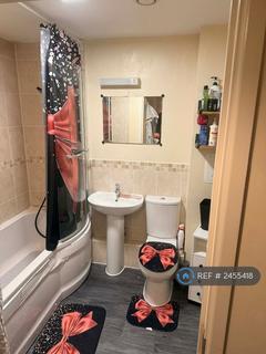 2 bedroom flat to rent, North Lawns, Gravesend, DA11
