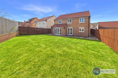 5 bedroom detached house for sale, Goldfinch Gardens, Guisborough