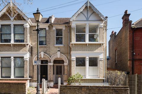2 bedroom flat for sale, Forest Glade, London E11