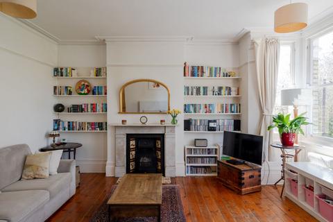 2 bedroom flat for sale, Forest Glade, London E11