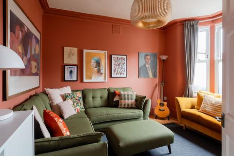 4 bedroom end of terrace house for sale, Cheneys Road, London E11