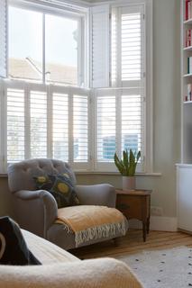 2 bedroom maisonette for sale, Twickenham Road, London E11