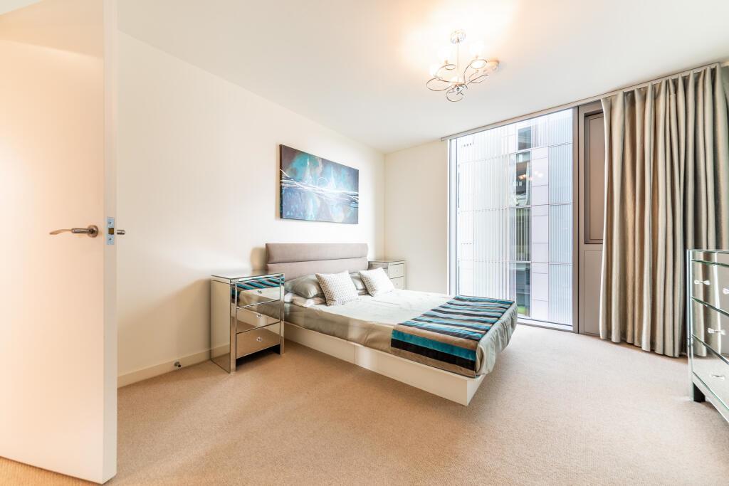 Apartment in London - View 2