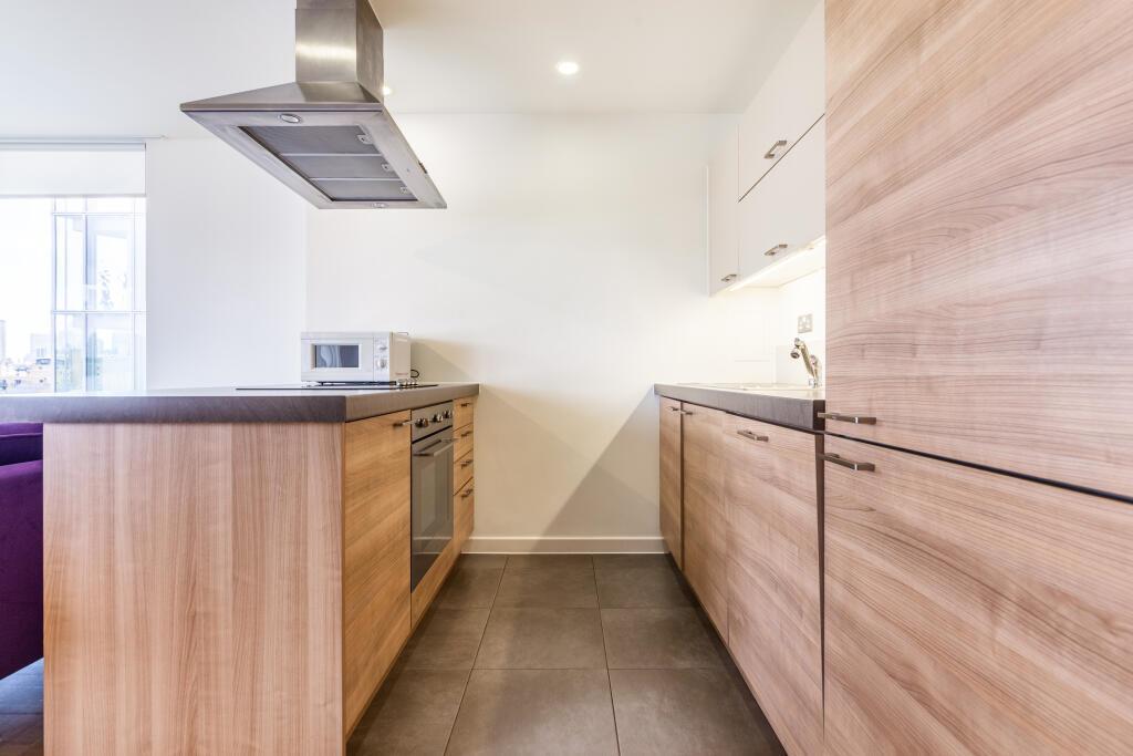 Apartment in London - More