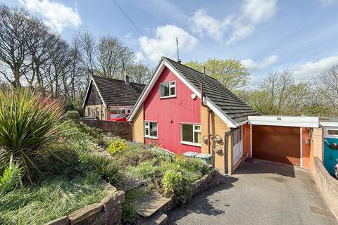 Link detached house - Tunnacliffe Road, Huddersfield HD4