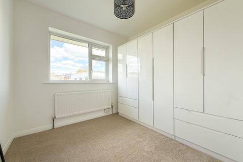 2 bedroom semi-detached bungalow for sale, Marten Grove, Huddersfield HD4