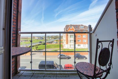 1 bedroom apartment for sale, South Promenade, Lytham St. Annes, FY8