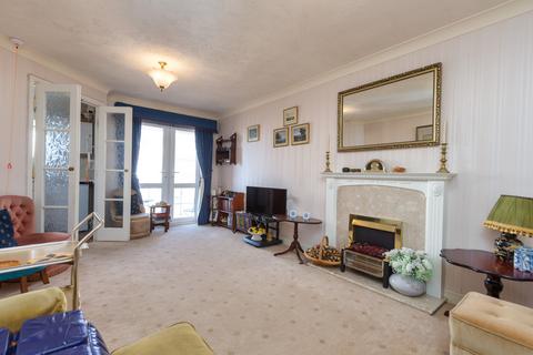 1 bedroom apartment for sale, South Promenade, Lytham St. Annes, FY8