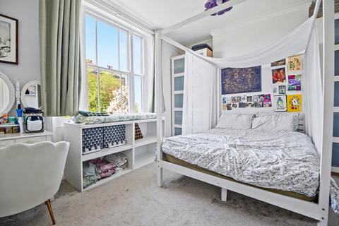 1 bedroom flat for sale, Dartmouth Park Hill, Dartmouth Park, London NW5