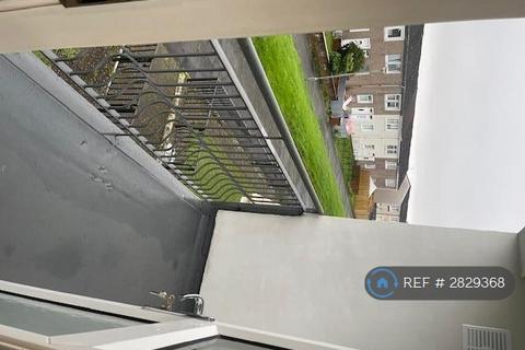 2 bedroom flat to rent, Cambuskenneth Place, Glasgow, G33