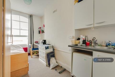 1 bedroom in a house share to rent, Ifield Road, London, SW10