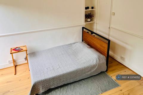 3 bedroom maisonette to rent, St. Vincent House, London, SE1