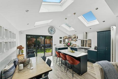 4 bedroom semi-detached house for sale, Brook Lane, Timperley