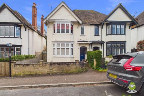 4 bedroom semi-detached house for sale, Wallis Road, Basingstoke, Hampshire, RG21