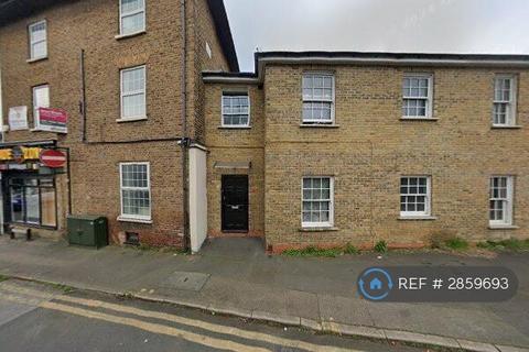 1 bedroom in a flat share to rent, Middle Road, London, HA2