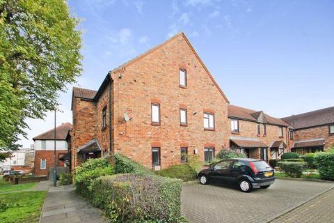 1 bedroom apartment to rent, Barnaby close, Harrow Middlesex