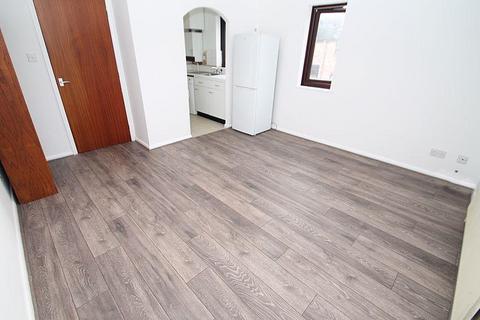1 bedroom apartment to rent, Barnaby close, Harrow Middlesex