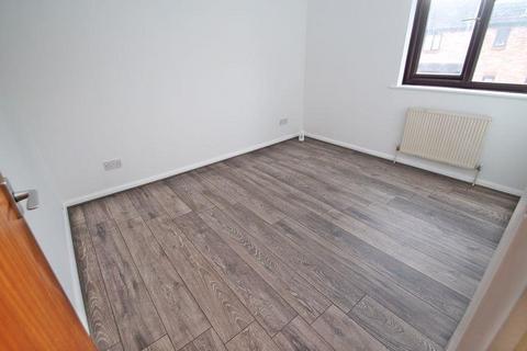 1 bedroom apartment to rent, Barnaby close, Harrow Middlesex