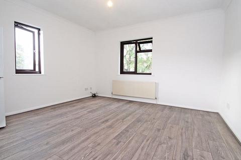 1 bedroom apartment to rent, Barnaby close, Harrow Middlesex