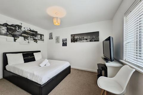 3 bedroom townhouse for sale, Armstrong Road, Newcastle upon Tyne, NE15