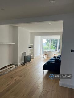 3 bedroom end of terrace house to rent, Woodfall Avenue, High Barnet, EN5