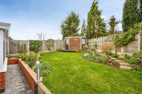 4 bedroom detached house for sale, Grassholme Drive, Loughborough, Leicestershire, LE11