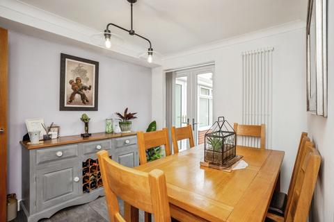 4 bedroom detached house for sale, Grassholme Drive, Loughborough, Leicestershire, LE11
