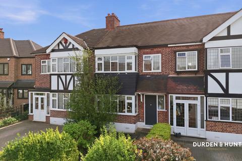 Brackley Square, Woodford Green, IG8
