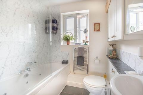 2 bedroom coach house for sale, Hunloke Way, Malmesbury, SN16