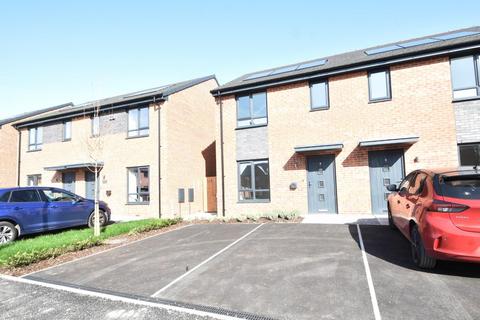 3 bedroom semi-detached house to rent, Pine Close, Bury BL9