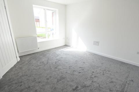 3 bedroom semi-detached house to rent, Pine Close, Bury BL9