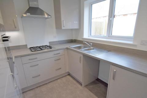 3 bedroom semi-detached house to rent, Pine Close, Bury BL9