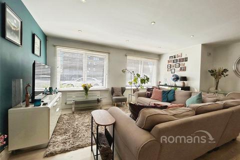 2 bedroom apartment for sale, Sarah Way, Farnborough, Hampshire