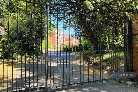 undefined, Kings Hall, Birmingham, B13