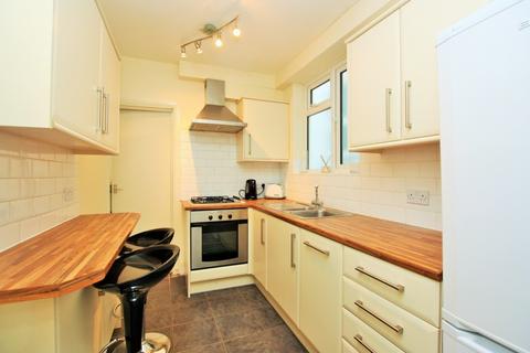 2 bedroom flat for sale, Highcroft Gardens, NW11