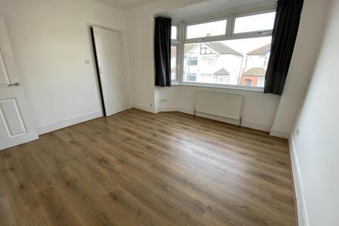 2 bedroom end of terrace house to rent, Kent Road., Dagenham, Dagenham